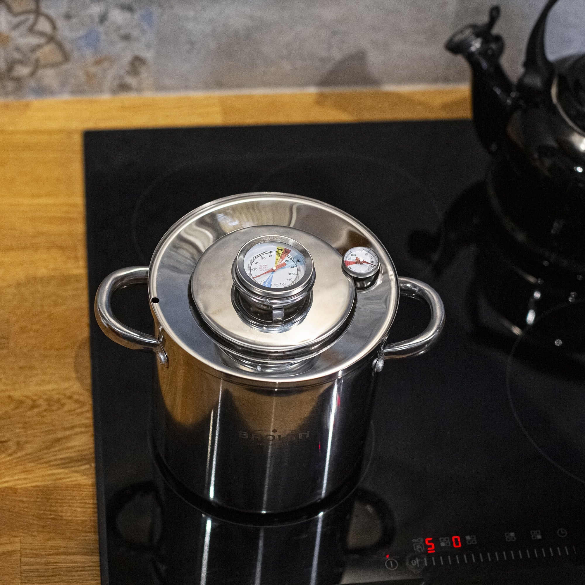 1,5 kg Kumpio viryklė 1,5 kg