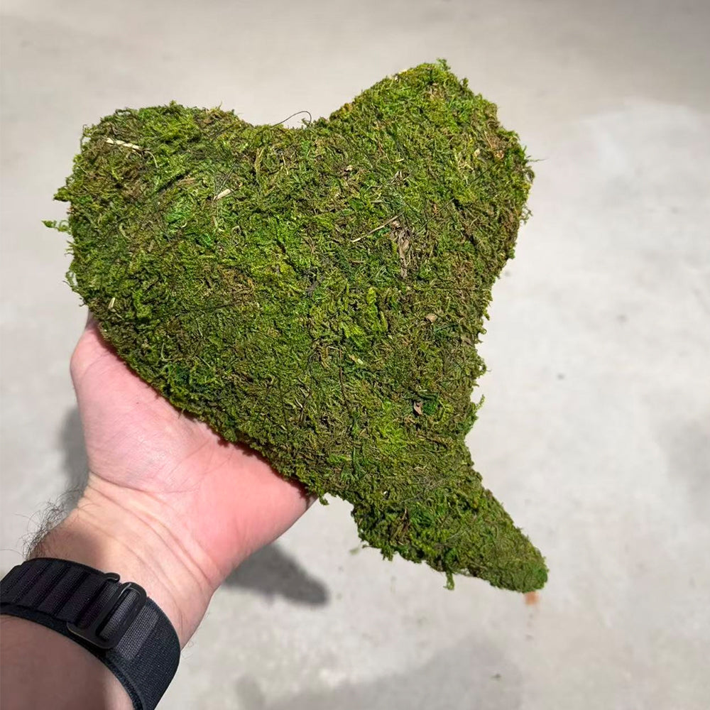 Dekoratyvinė samanų širdis (27 × 20 × 5 cm)