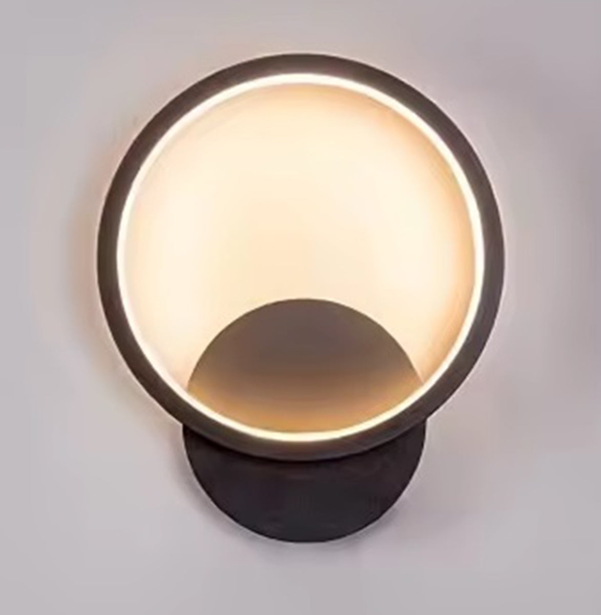 LED sieninis šviestuvas