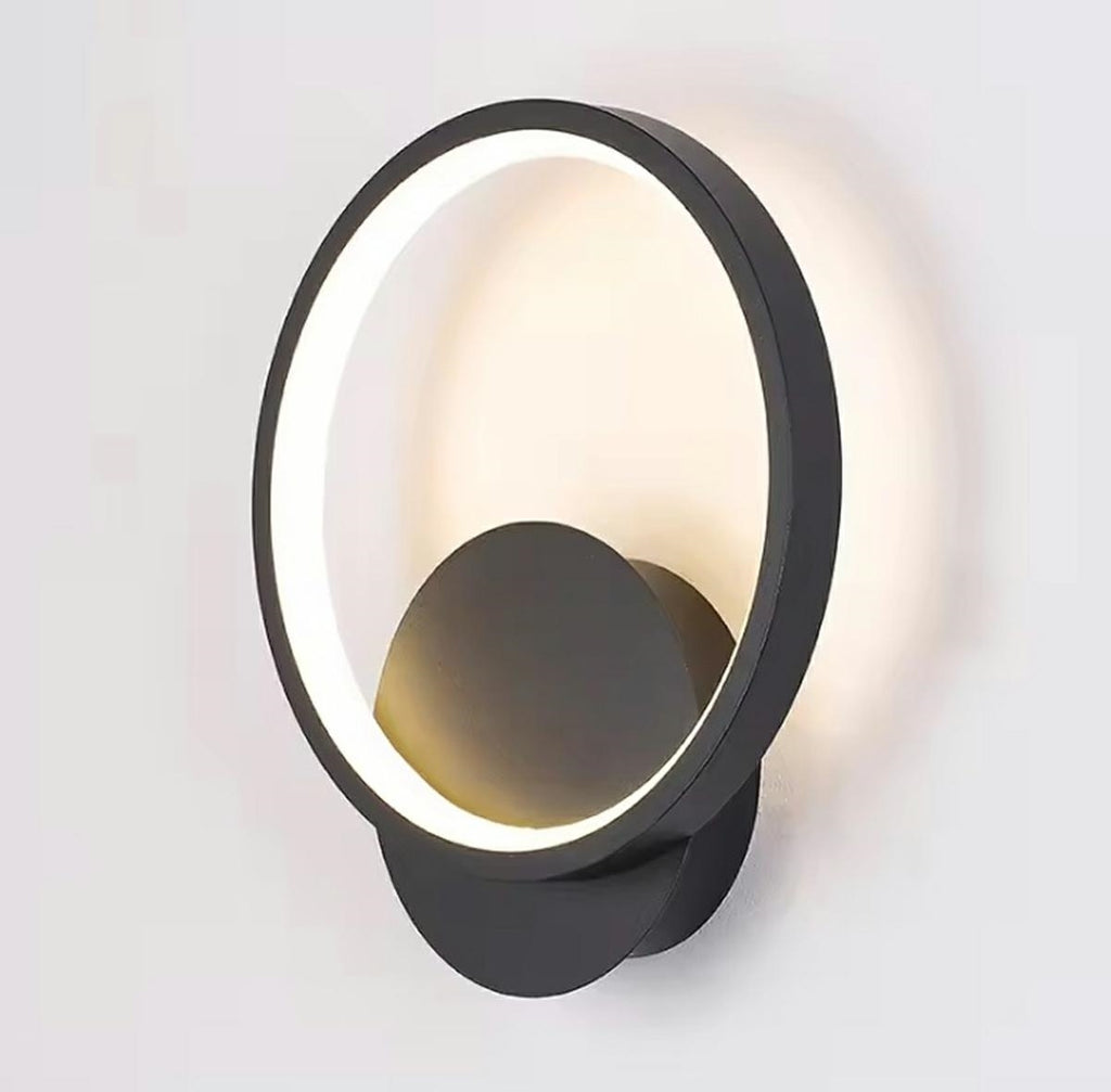 LED sieninis šviestuvas